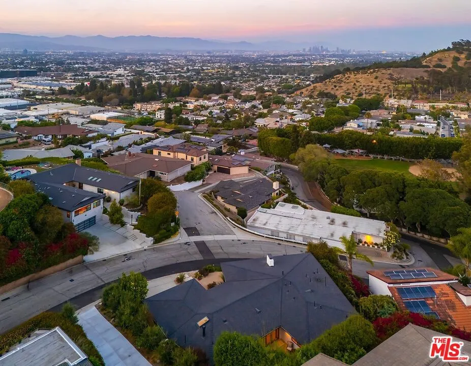 6010 Wright Terrace Culver City, CA 90232