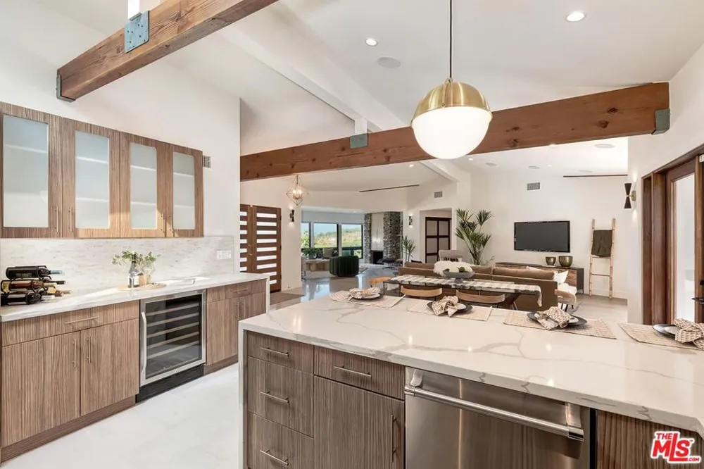 6010 Wright Terrace Culver City, CA 90232
