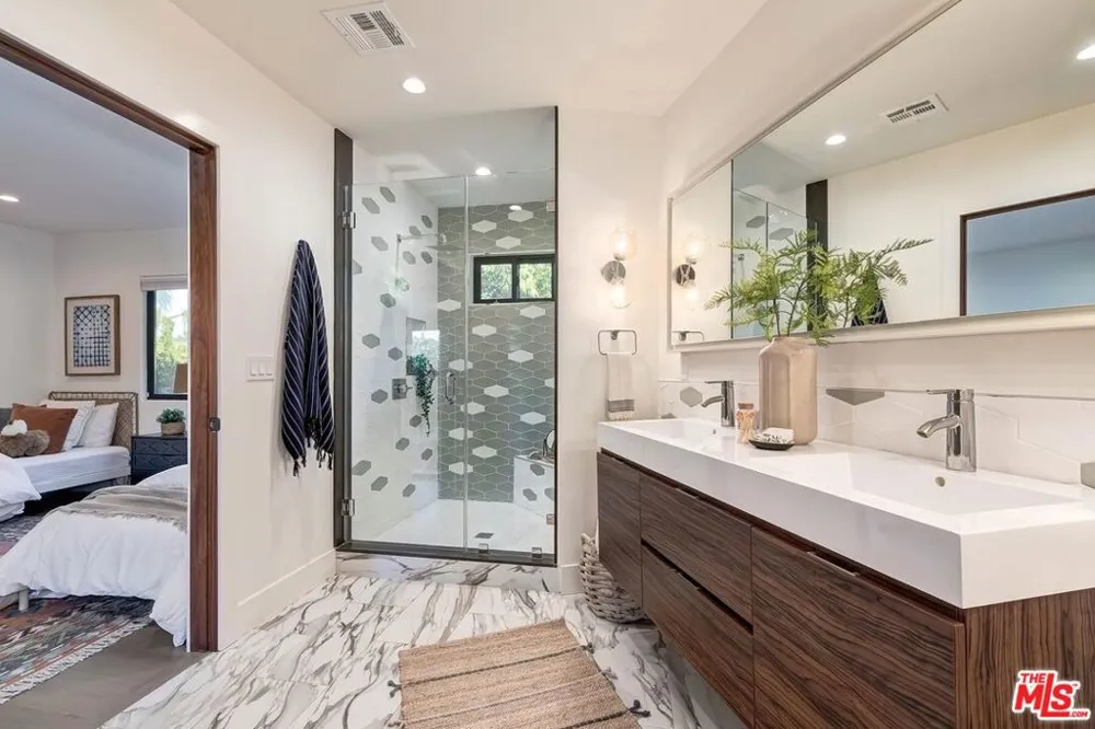 6010 Wright Terrace Culver City, CA 90232