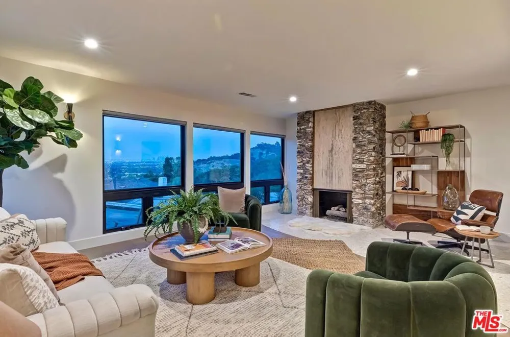 6010 Wright Terrace Culver City, CA 90232