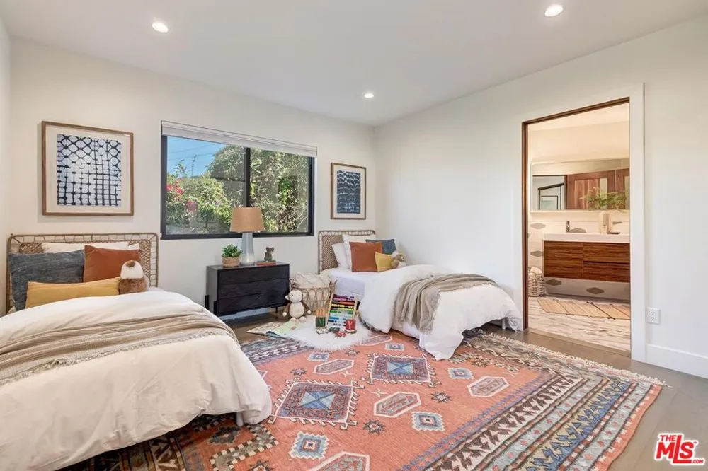6010 Wright Terrace Culver City, CA 90232