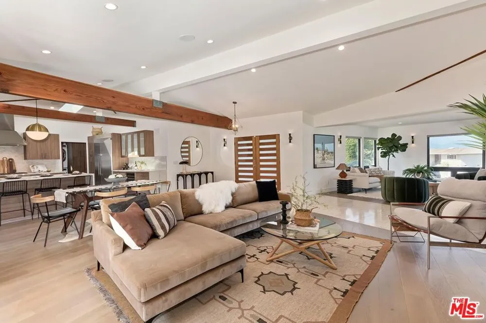 6010 Wright Terrace Culver City, CA 90232