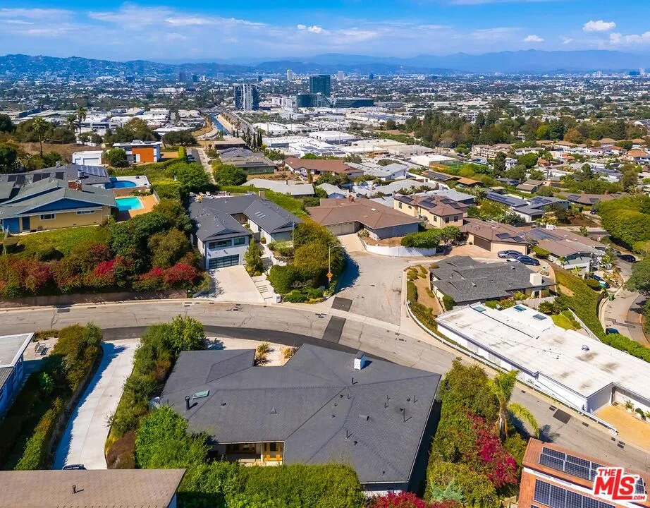 6010 Wright Terrace Culver City, CA 90232