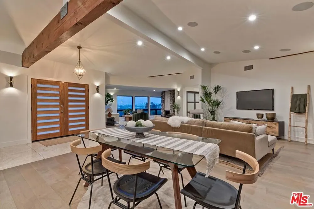 6010 Wright Terrace Culver City, CA 90232