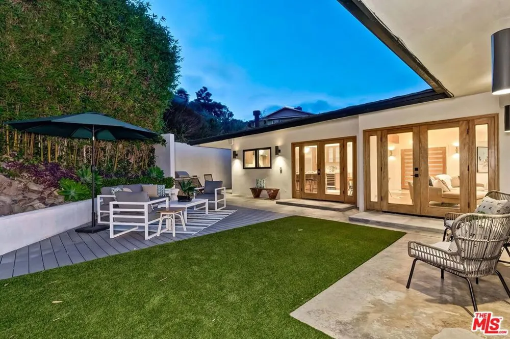 6010 Wright Terrace Culver City, CA 90232