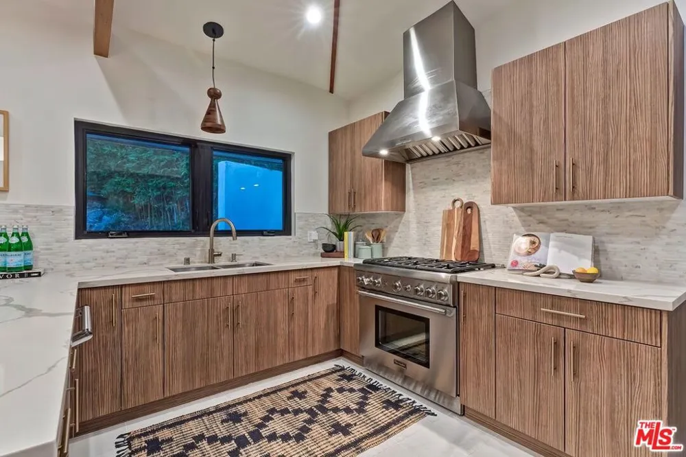 6010 Wright Terrace Culver City, CA 90232