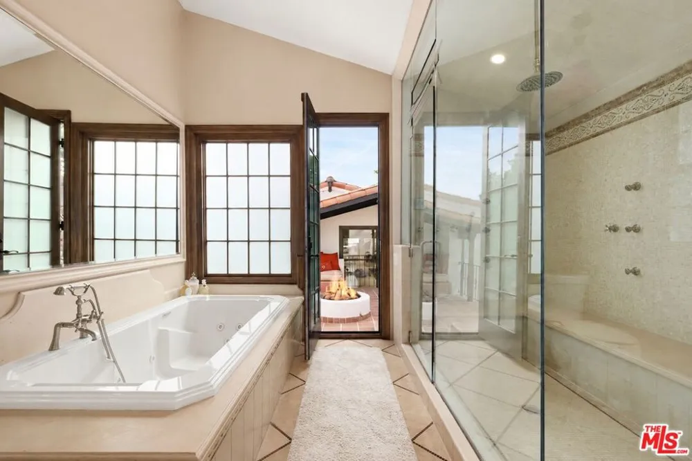 402 11th Street Santa Monica, CA 90402