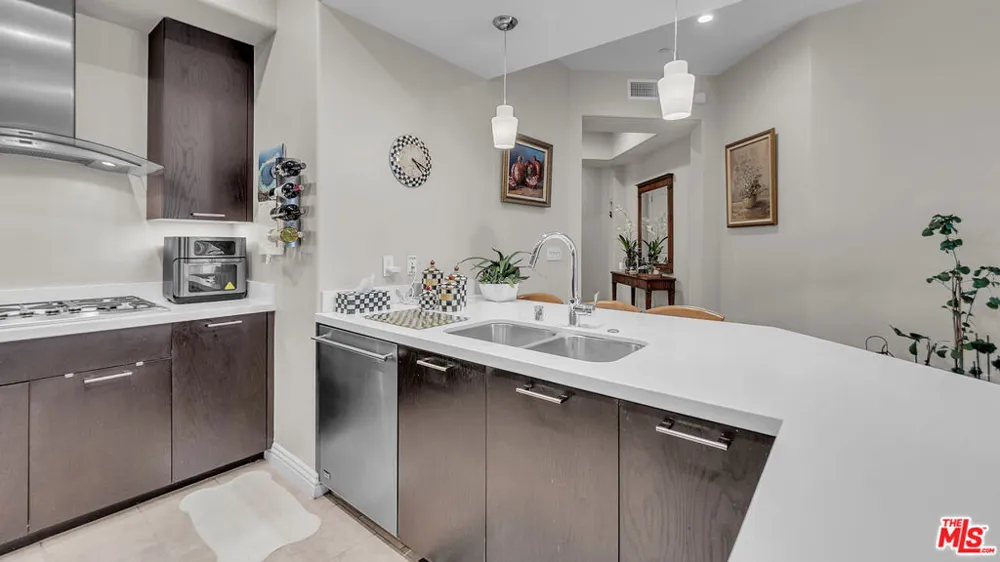 611 Caruso Avenue Glendale, CA 91210