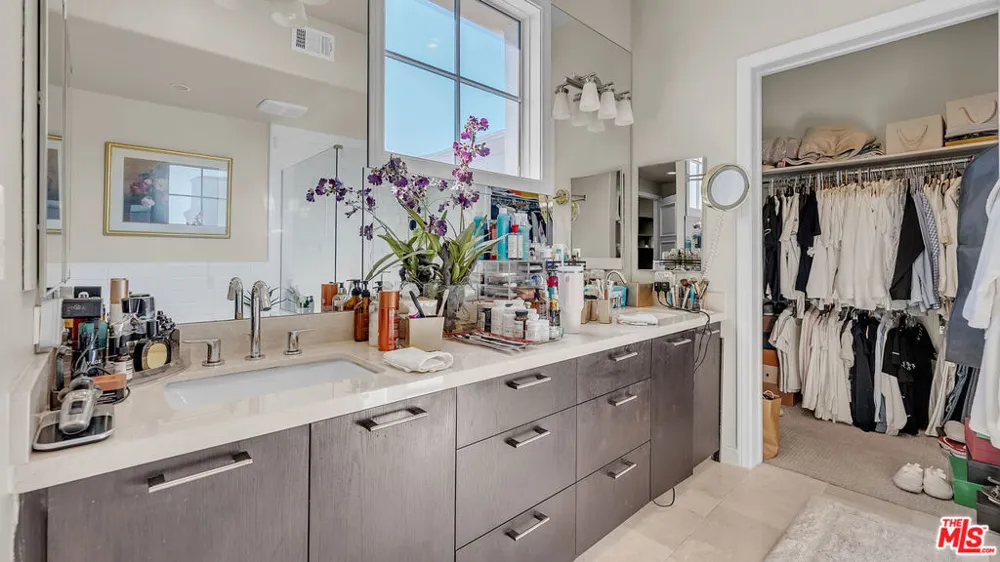 611 Caruso Avenue Glendale, CA 91210