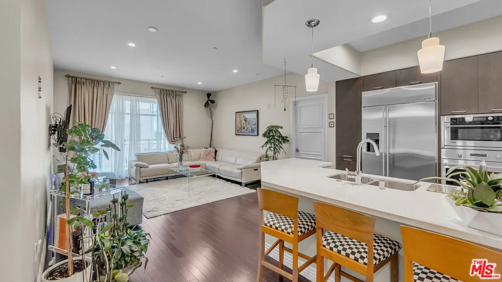 611 Caruso Avenue Glendale, CA 91210
