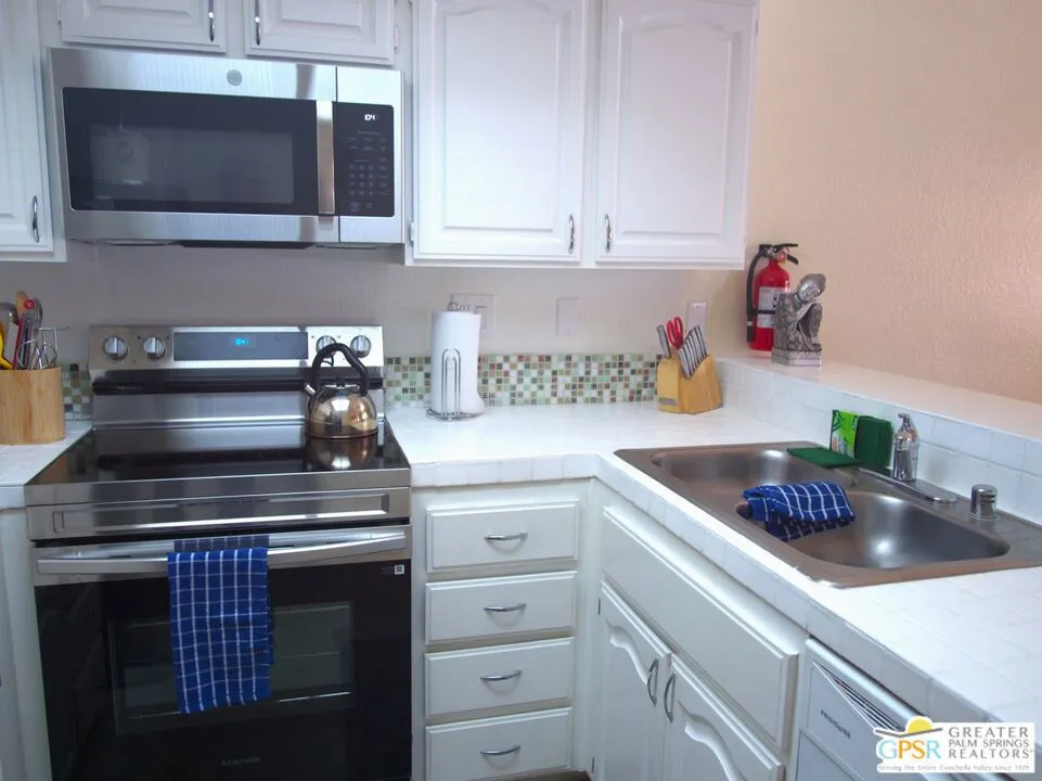 500 E Amado Road #706 Palm Springs, CA 92262