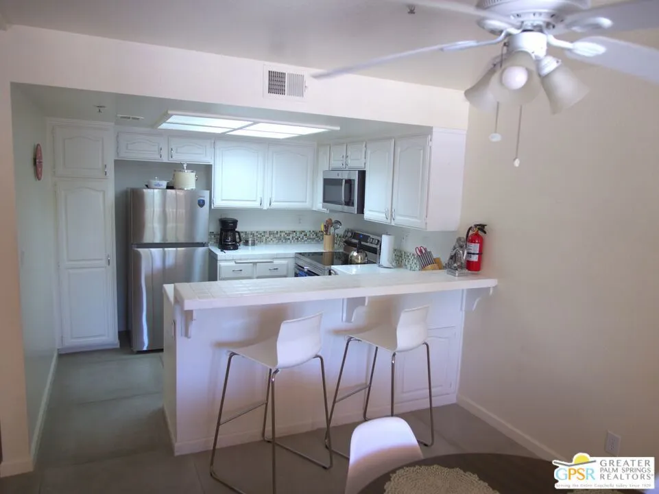 500 E Amado Road #706 Palm Springs, CA 92262