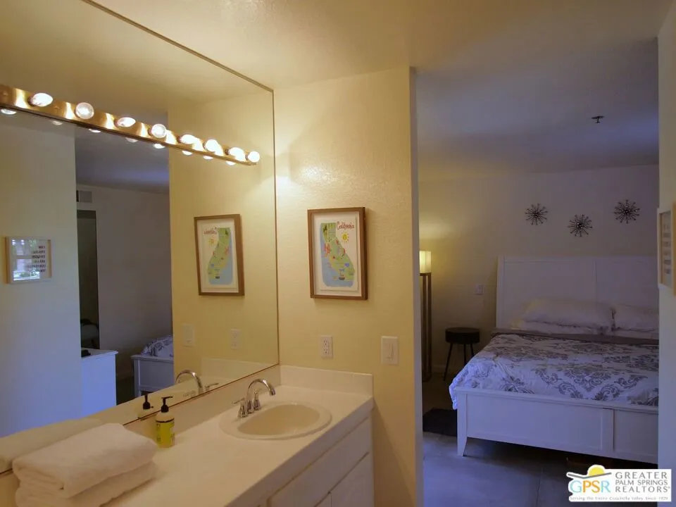 500 E Amado Road #706 Palm Springs, CA 92262