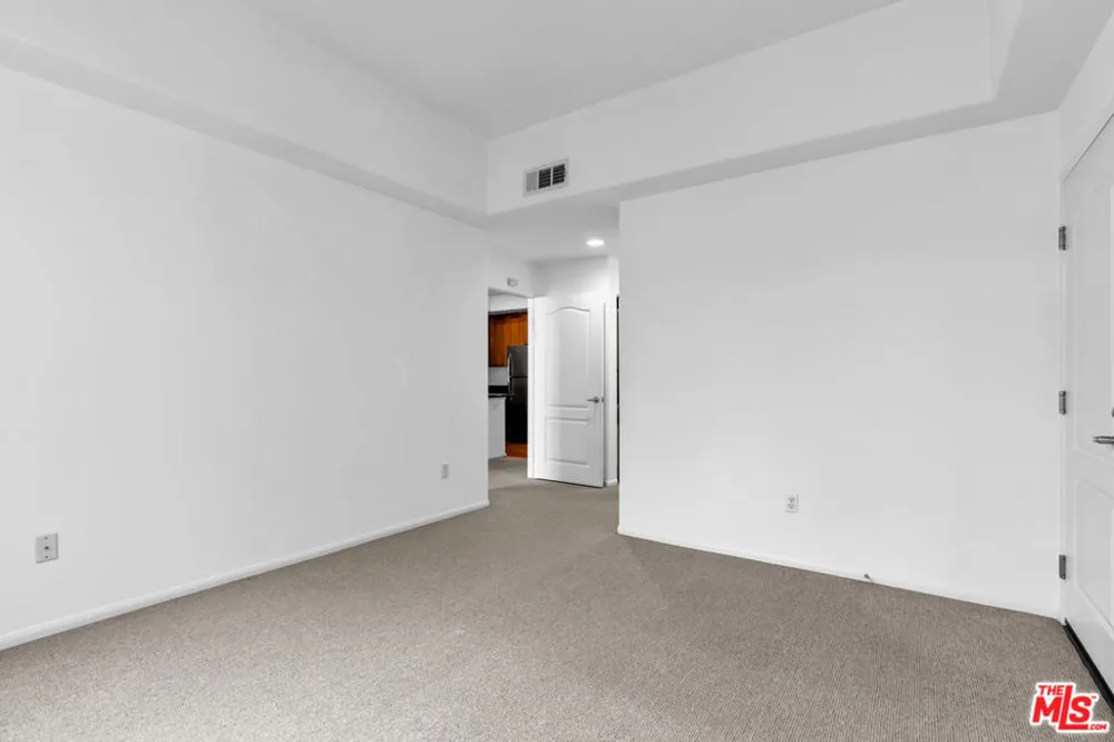 4060 Glencoe Avenue #311 Marina del Rey, CA 90292