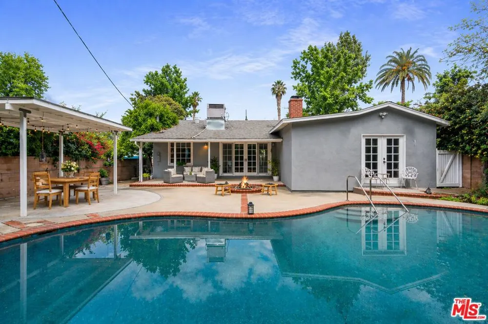 14346 Killion Street Sherman Oaks, CA 91401