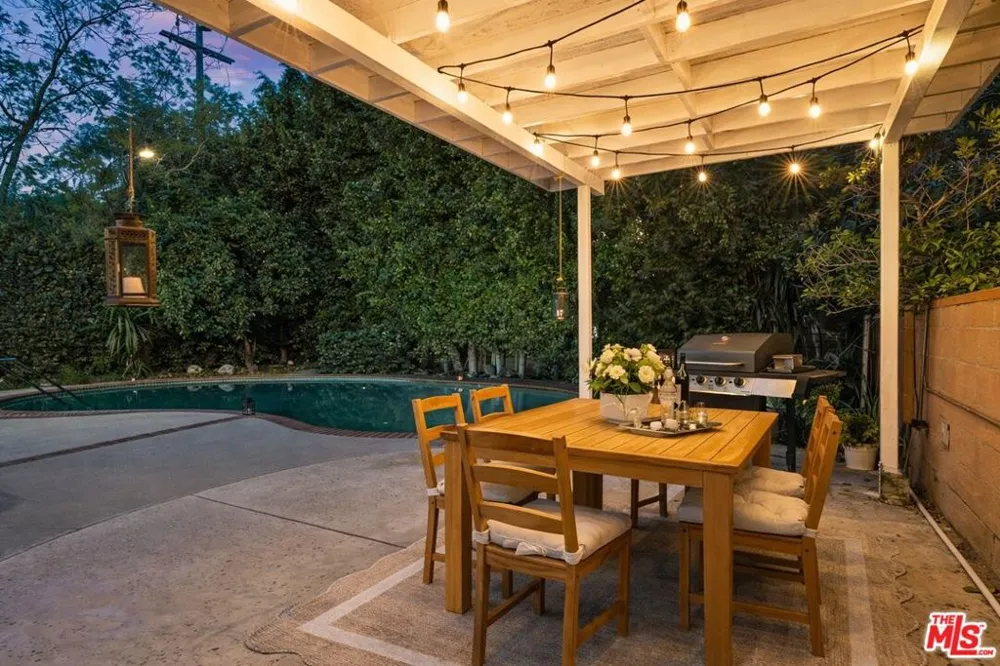 14346 Killion Street Sherman Oaks, CA 91401