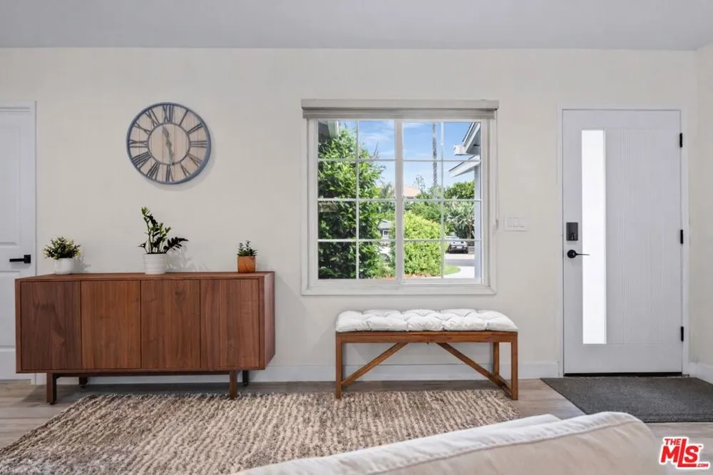 14346 Killion Street Sherman Oaks, CA 91401