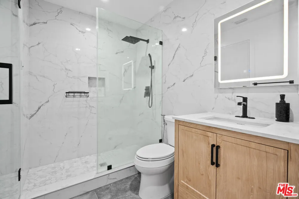 14346 Killion Street Sherman Oaks, CA 91401