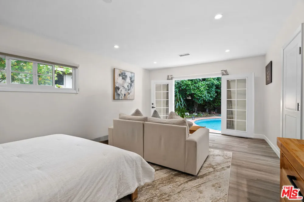 14346 Killion Street Sherman Oaks, CA 91401