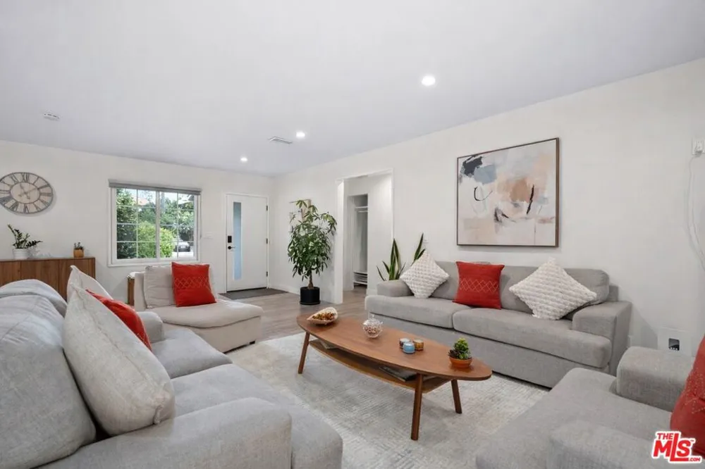 14346 Killion Street Sherman Oaks, CA 91401