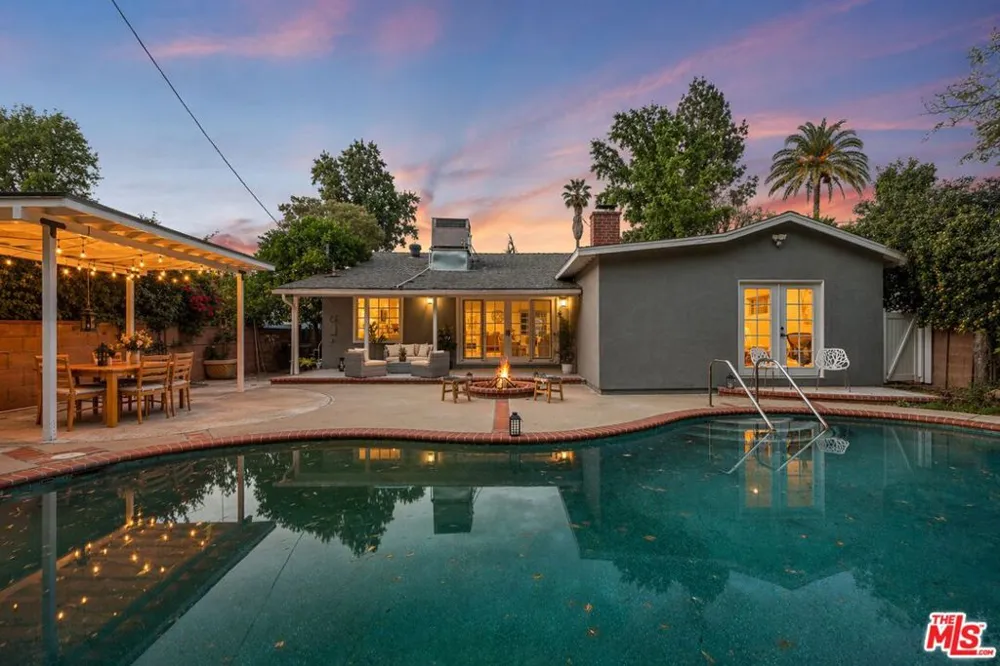 14346 Killion Street Sherman Oaks, CA 91401