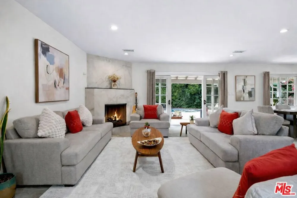 14346 Killion Street Sherman Oaks, CA 91401