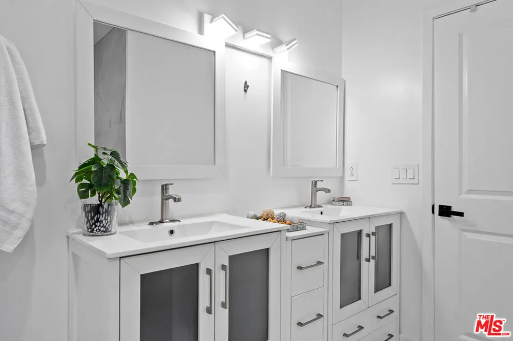 14346 Killion Street Sherman Oaks, CA 91401
