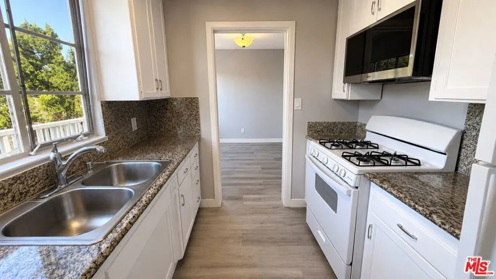 202 Locust Street #6 Inglewood, CA 90301