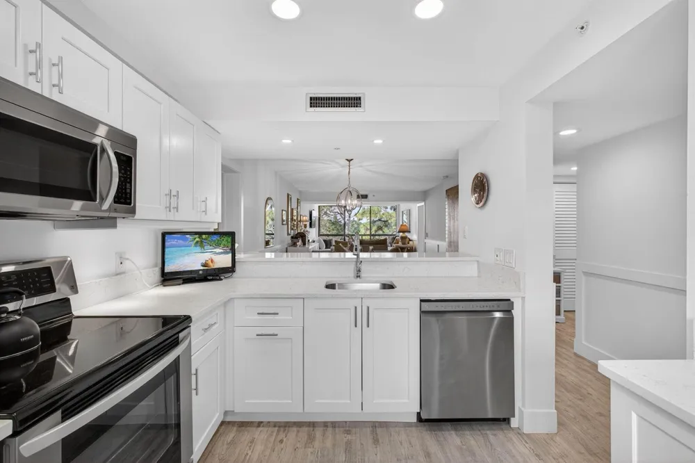1901 MARINA ISLE WAY #304 Jupiter, FL 33477