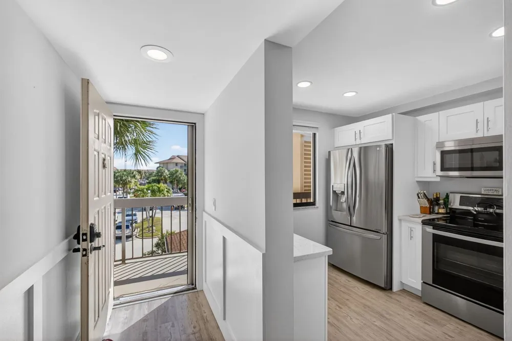 1901 MARINA ISLE WAY #304 Jupiter, FL 33477