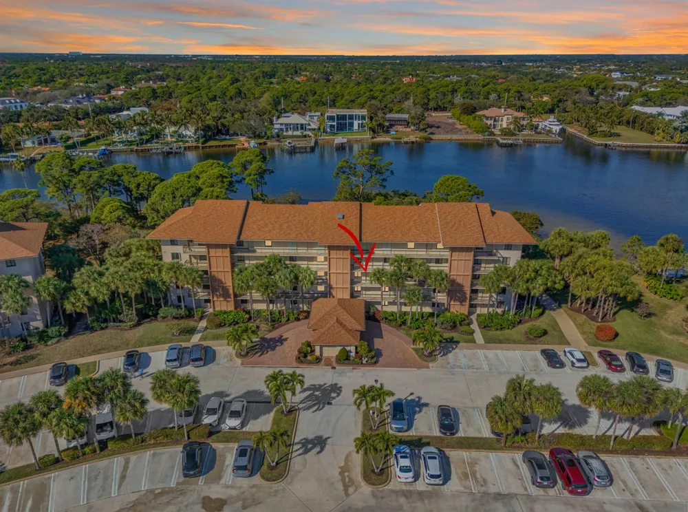 1901 MARINA ISLE WAY #304 Jupiter, FL 33477