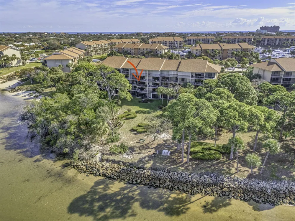 1901 MARINA ISLE WAY #304 Jupiter, FL 33477
