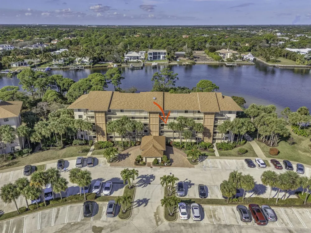 1901 MARINA ISLE WAY #304 Jupiter, FL 33477