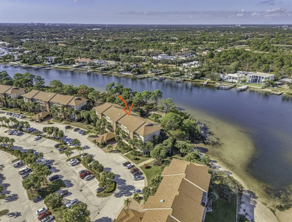 1901 MARINA ISLE WAY #304 Jupiter, FL 33477