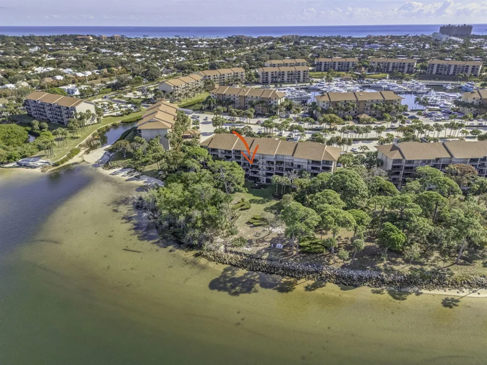 1901 MARINA ISLE WAY #304 Jupiter, FL 33477