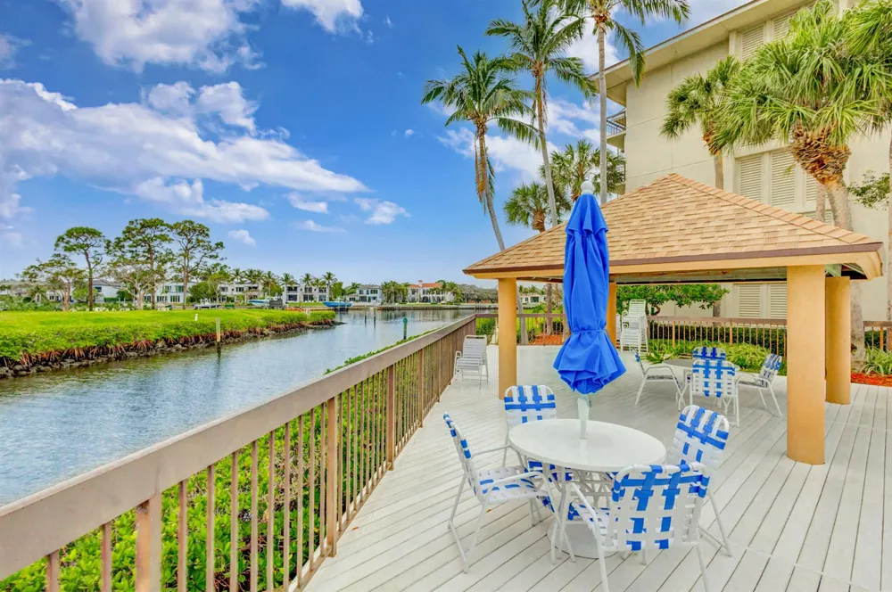 1901 MARINA ISLE WAY #304 Jupiter, FL 33477