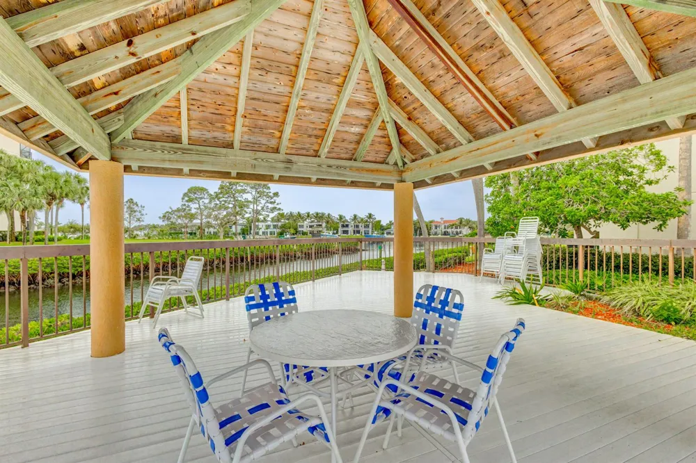 1901 MARINA ISLE WAY #304 Jupiter, FL 33477