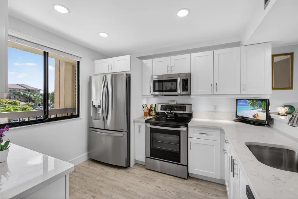 1901 MARINA ISLE WAY #304 Jupiter, FL 33477