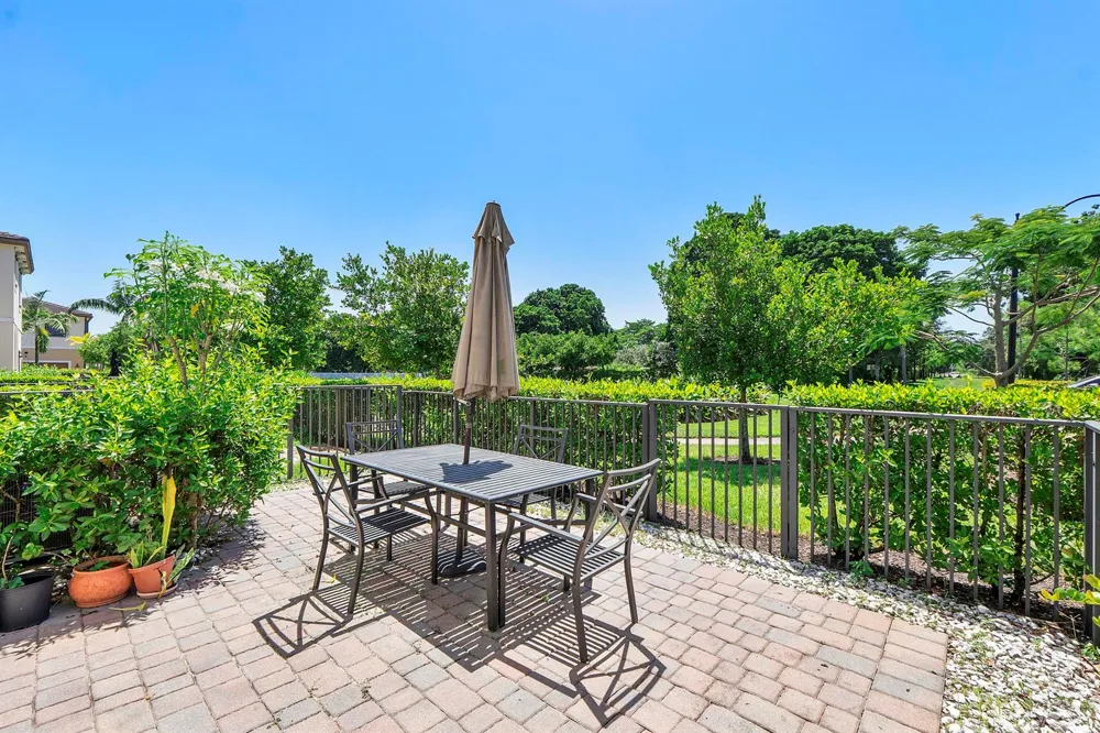 4721 Santa Cruz Way Davie, FL 33314
