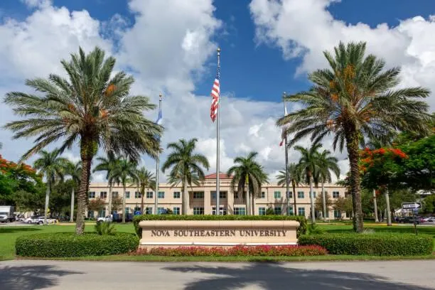 4721 Santa Cruz Way Davie, FL 33314