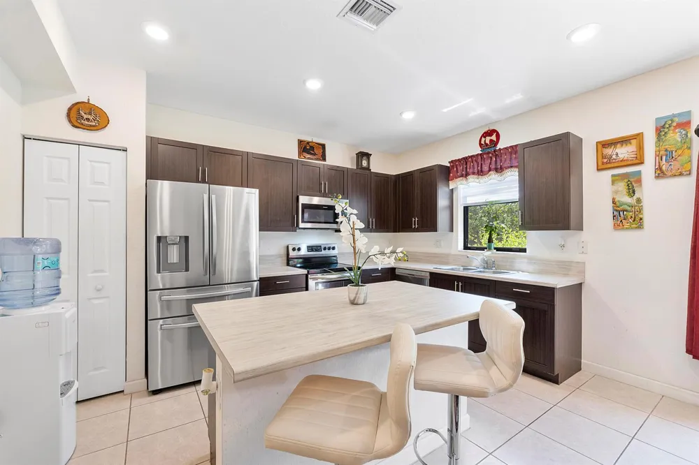 4721 Santa Cruz Way Davie, FL 33314