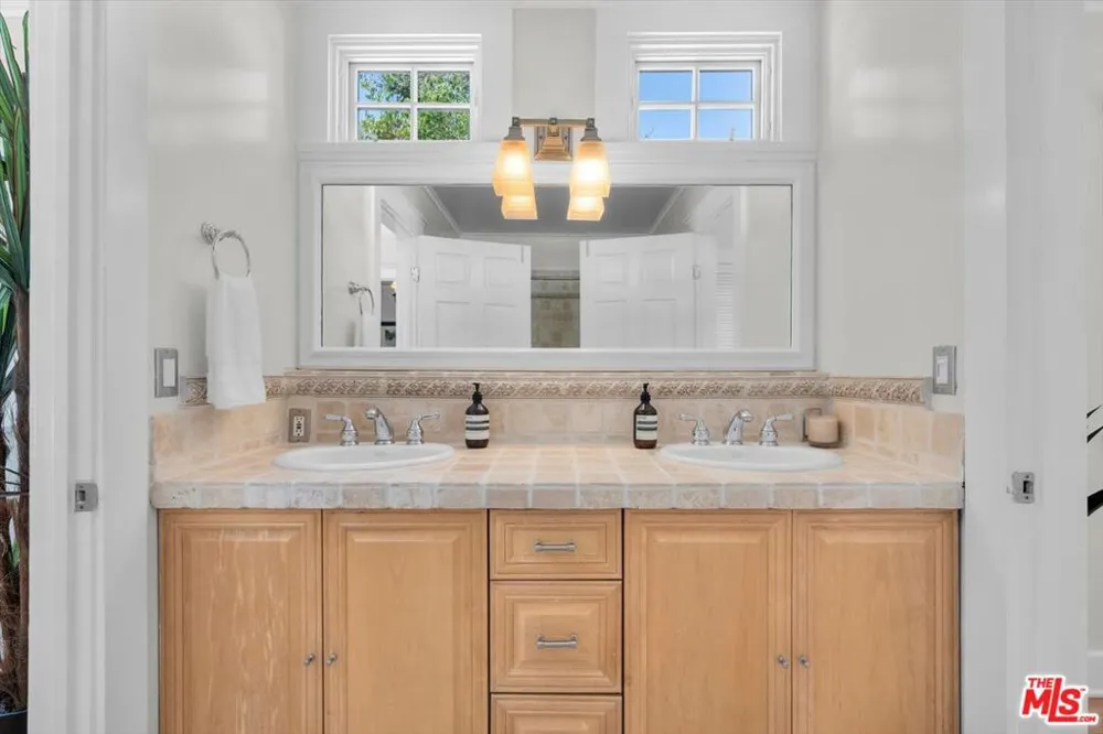 7719 Norton Avenue West Hollywood, CA 90046