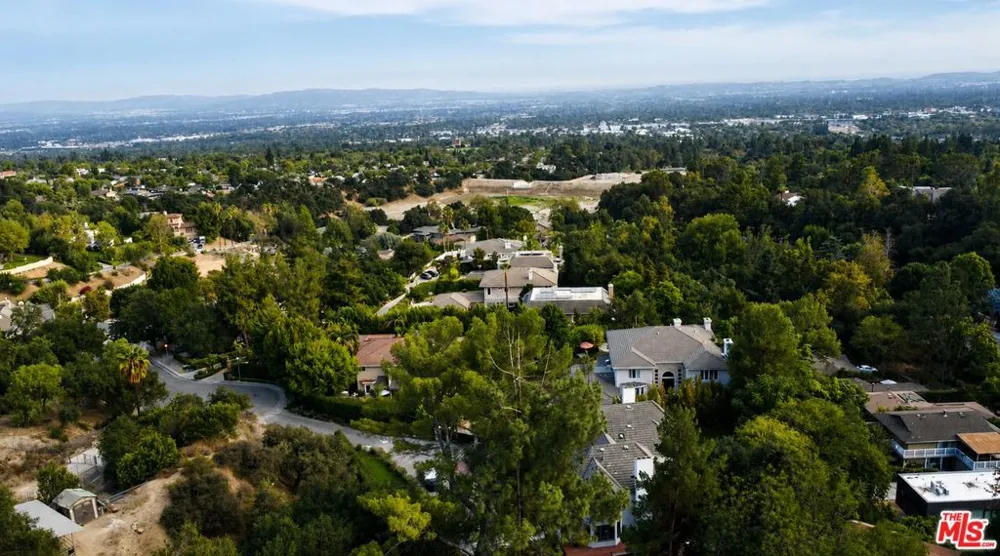 3577 Shaw Ranch Rd Pasadena, CA 91107