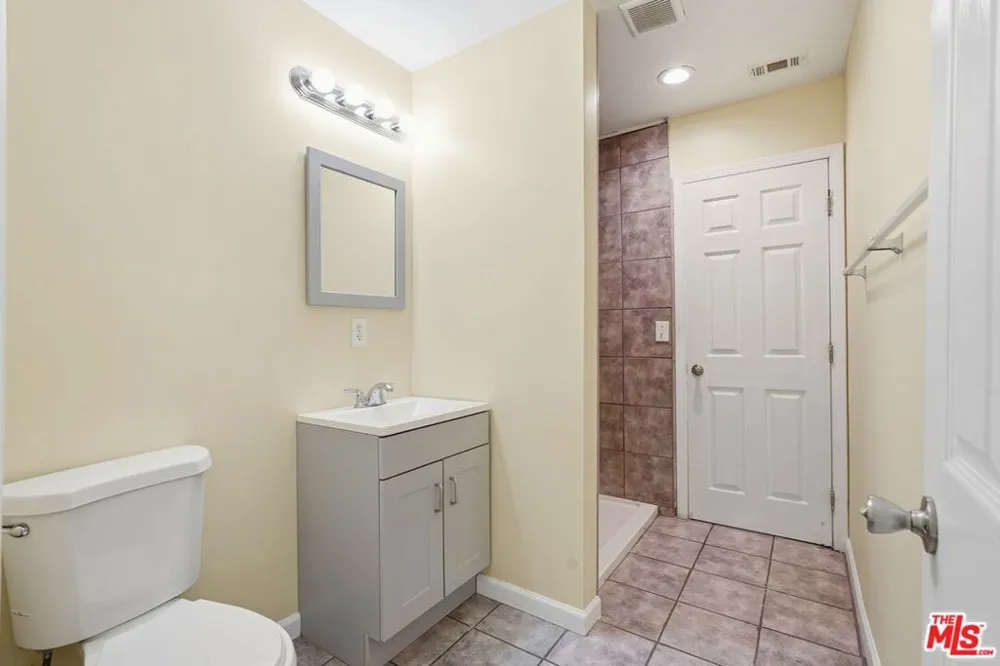 11612 Cimarron Avenue Hawthorne, CA 90250