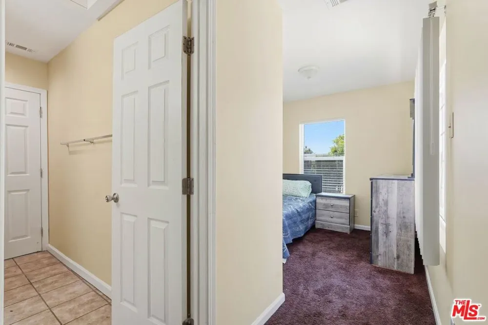 11612 Cimarron Avenue Hawthorne, CA 90250