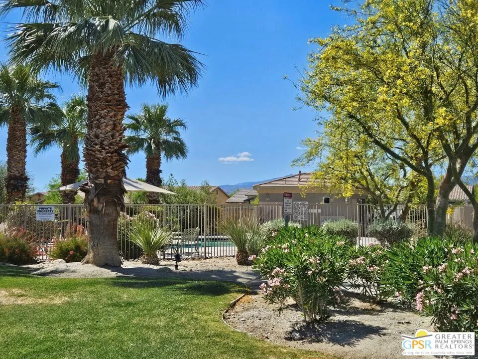 755 Summit Drive Palm Springs, CA 92262