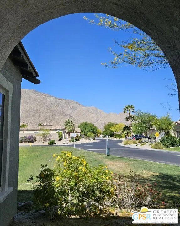 755 Summit Drive Palm Springs, CA 92262