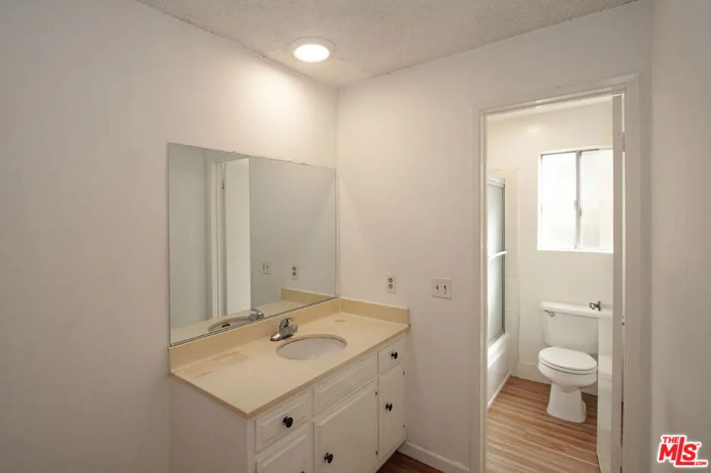 11515 Ohio Avenue #3 Los Angeles, CA 90025