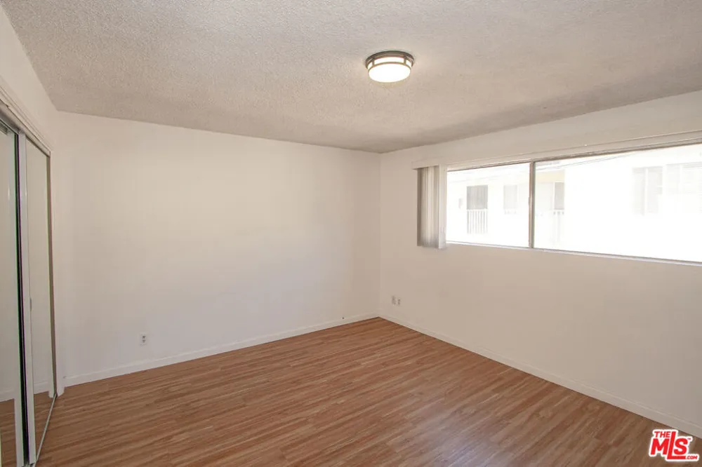 11515 Ohio Avenue #3 Los Angeles, CA 90025