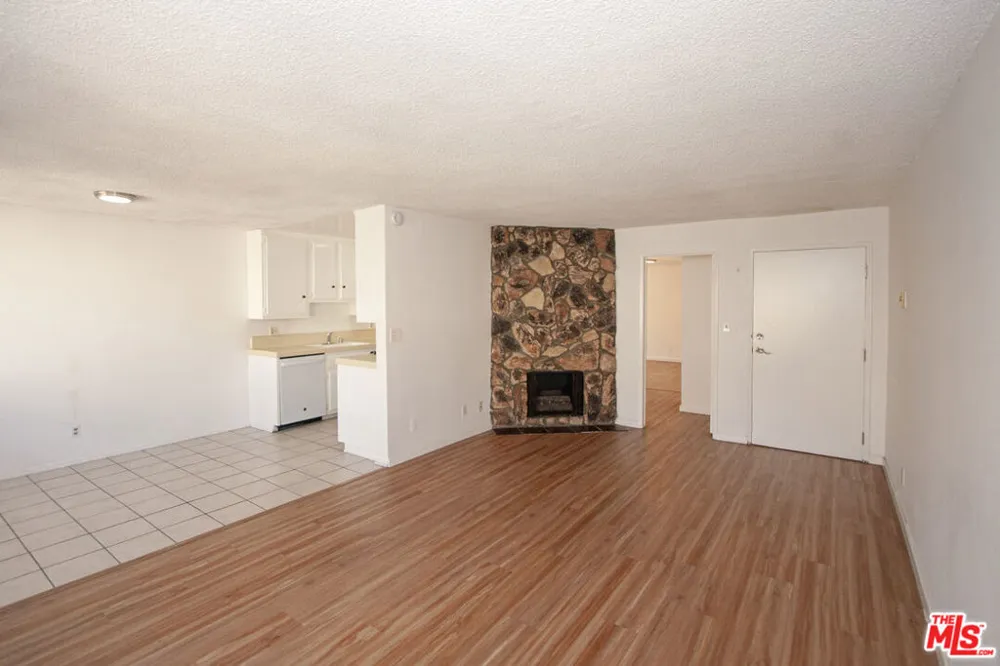 11515 Ohio Avenue #3 Los Angeles, CA 90025